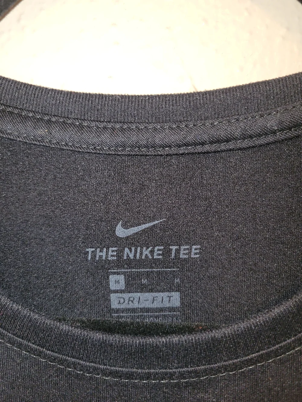 Nike Black Dri-FIT Tank Top Medium White Swoosh